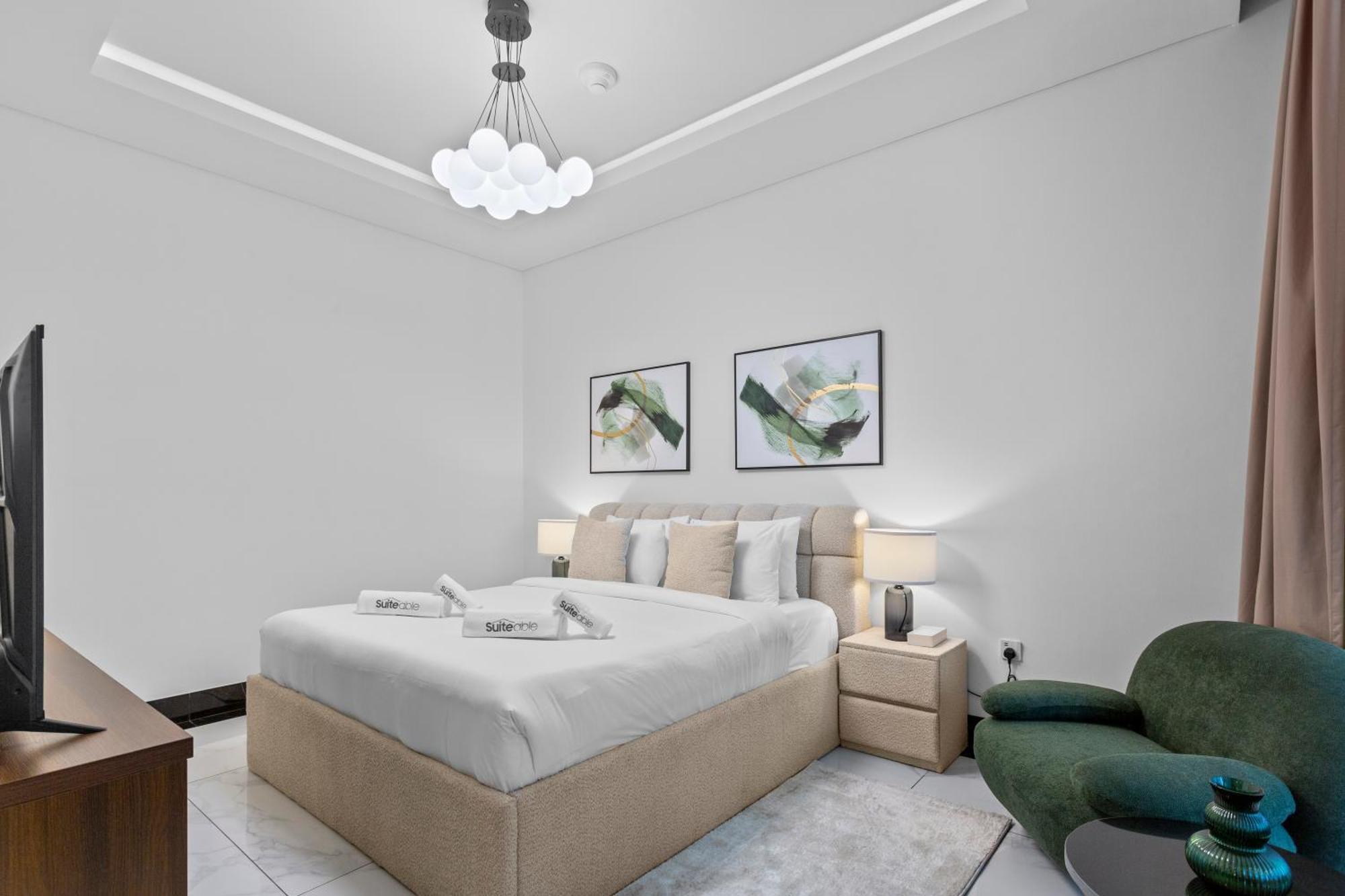 Apartment Lush Living With Jacuzzi And Burj Khalifa View Dubai